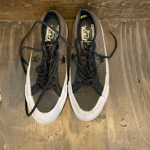 Woolrich Converse Size 6.5 like new